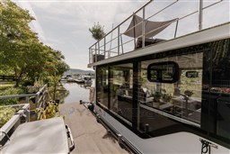 Hausboot Compact 125