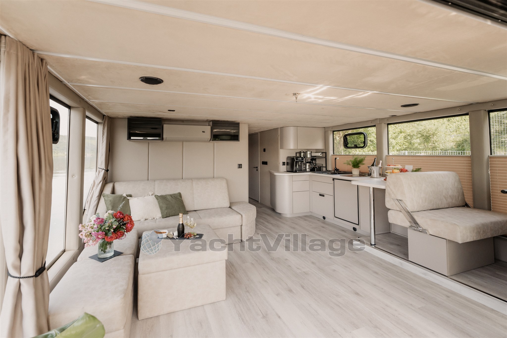 Hausboot Compact 135