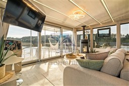 Lake Suite 7