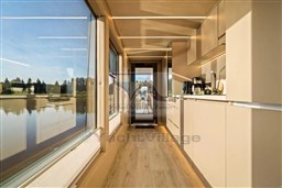 Lake Suite 13