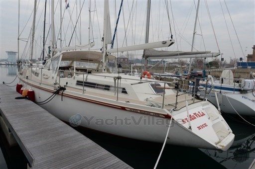 Amel Super Maramu 2000 Red Line