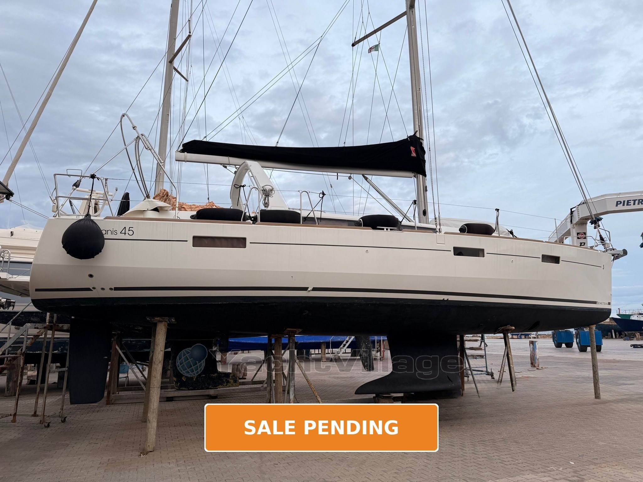 oceanis45_sale_pending