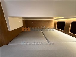 l1gu6701sq.jpg