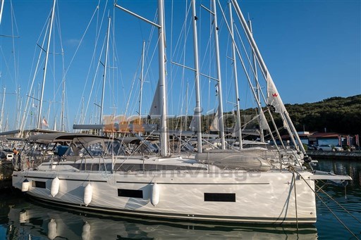 Bavaria C42
