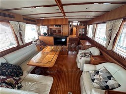 qb77ut209r.jpg