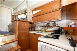 4wl261qpl8.jpg