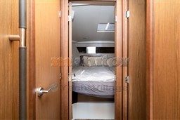 fdi8ni901d.jpg