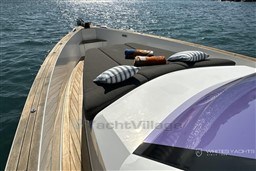 jjmqvx5itb.jpg