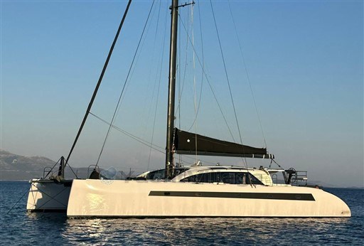 Ice Yachts Ice Cat 67