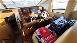 nx0yk321g7.jpg
