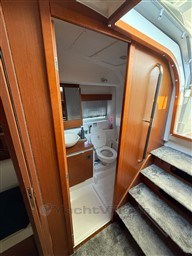 qkm8uk322m.jpg
