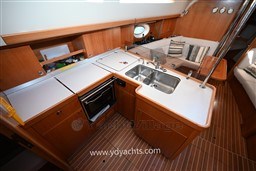 oty8068632.jpg