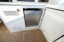 qx0zx3ulwh.jpg