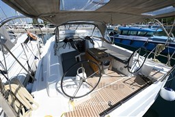 ikh96x3wx8.jpg