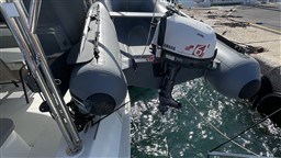 u2sji64x2f.jpg