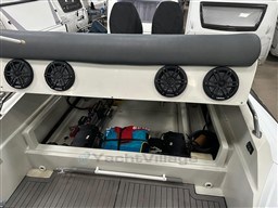 an0m28njf8.jpg
