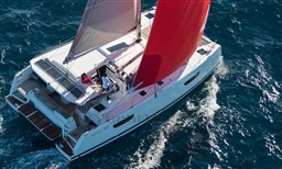 astrea-42-fountaine-pajot-sailing-catamarans-img-5