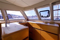 Nautitech-46-Fly-int-03