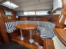 Beneteau Oceanis 40 CC - 21