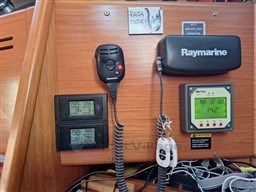 BENETEAU - CYCLADES 39.3 - electronic