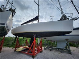 COMAR YACHTS - COMET 33 S - exteriors