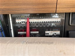 SLY YACHTS - SLY 42 - electronic