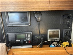 SLY YACHTS - SLY 42 - electronic