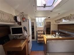 SLY YACHTS - SLY 42 - interiors