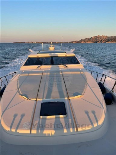 CAYMAN YACHTS - CAYMAN 48 - exteriors