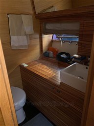 CAYMAN YACHTS - CAYMAN 48 - interiors