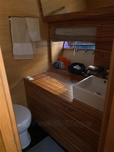 CAYMAN YACHTS - CAYMAN 48 - interiors