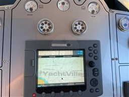 CAYMAN YACHTS - CAYMAN 48 - electronic