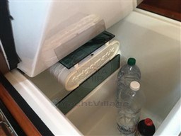 BENETEAU - OCEANIS 321 - interiors