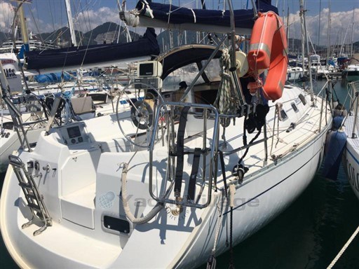 BENETEAU - OCEANIS 321 - exteriors