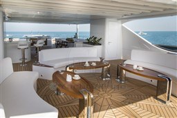 GULF CRAFT - MAJESTY 140 - exteriors