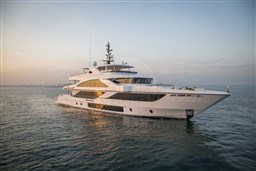 GULF CRAFT - MAJESTY 140 - exteriors