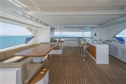 GULF CRAFT - MAJESTY 140 - exteriors