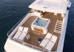 GULF CRAFT - MAJESTY 140 - exteriors