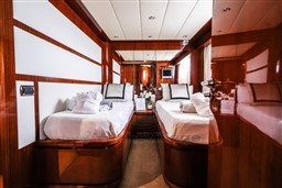 TECNOMAR - VELVET 26 - interiors