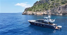 GALEON YACHT - GALEON 700 SKYDECK - interiors