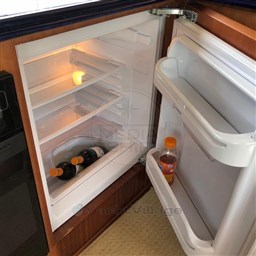 CANTIERI NAVALI DEL TIGULLIO - CASTAGNOLA YACHT - CASTAGNOLA 19 - interiors