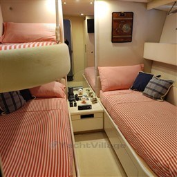 VERSILCRAFT - ULTRAPHANTOM - interiors