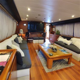 VERSILCRAFT - ULTRAPHANTOM - interiors