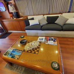 VERSILCRAFT - ULTRAPHANTOM - interiors