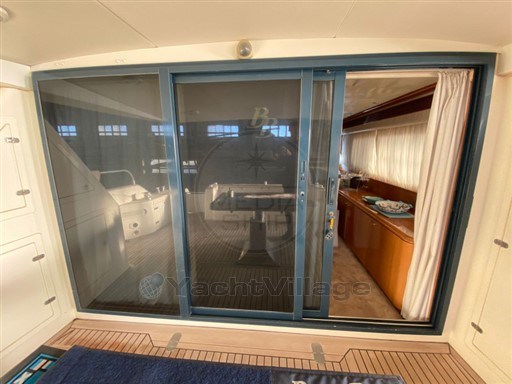 GUY MARINE - GUY COUACH 2100 - exteriors