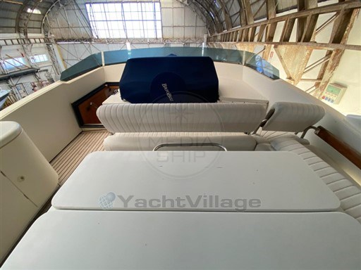 GUY MARINE - GUY COUACH 2100 - exteriors