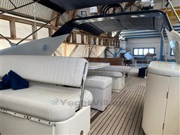 GUY MARINE - GUY COUACH 2100 - exteriors