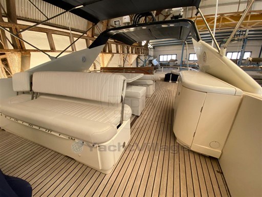 GUY MARINE - GUY COUACH 2100 - exteriors