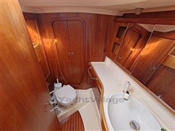 COMAR YACHTS - GENESI 43 - interiors