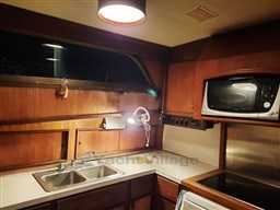 HATTERAS YACHTS - HATTERAS 53 - interiors